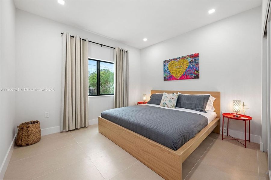 Furnished interior view inside a new home in , Miami (Image 22). Furnished interior view inside a new home in , Miami (Image 22).