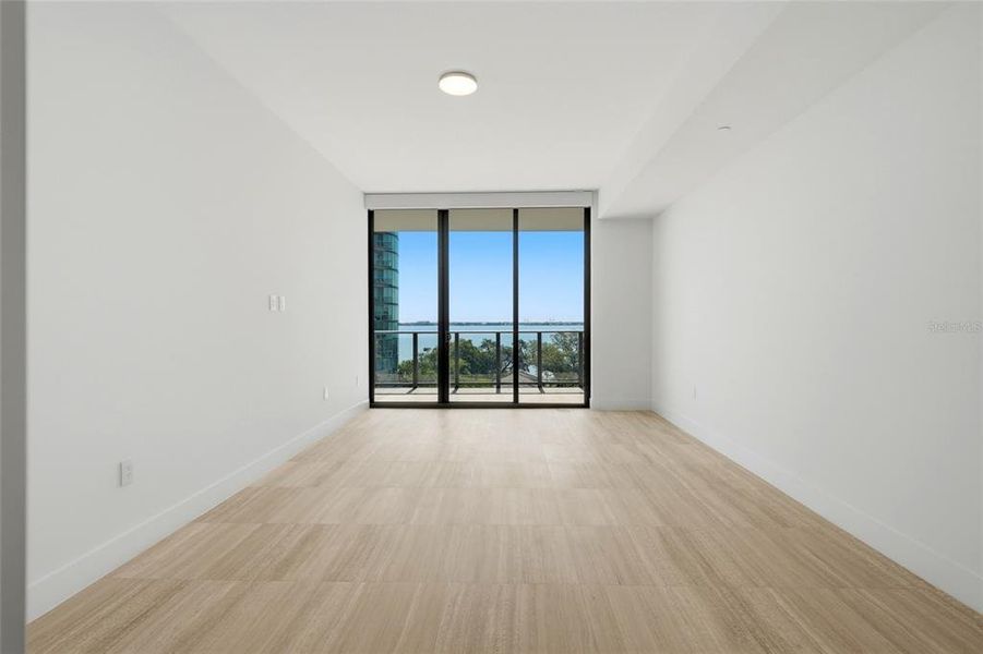Spacious, unfurnished interior of a new home in The Ritz-Carlton Residences, Tampa (Image 35). Spacious, unfurnished interior of a new home in The Ritz-Carlton Residences, Tampa (Image 35).