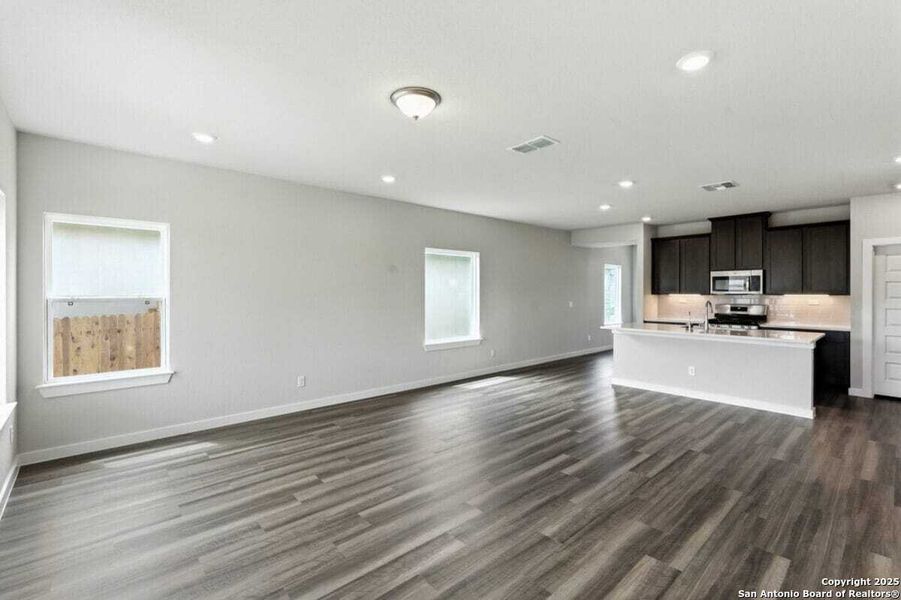 Image 19 of a home in August Fields.