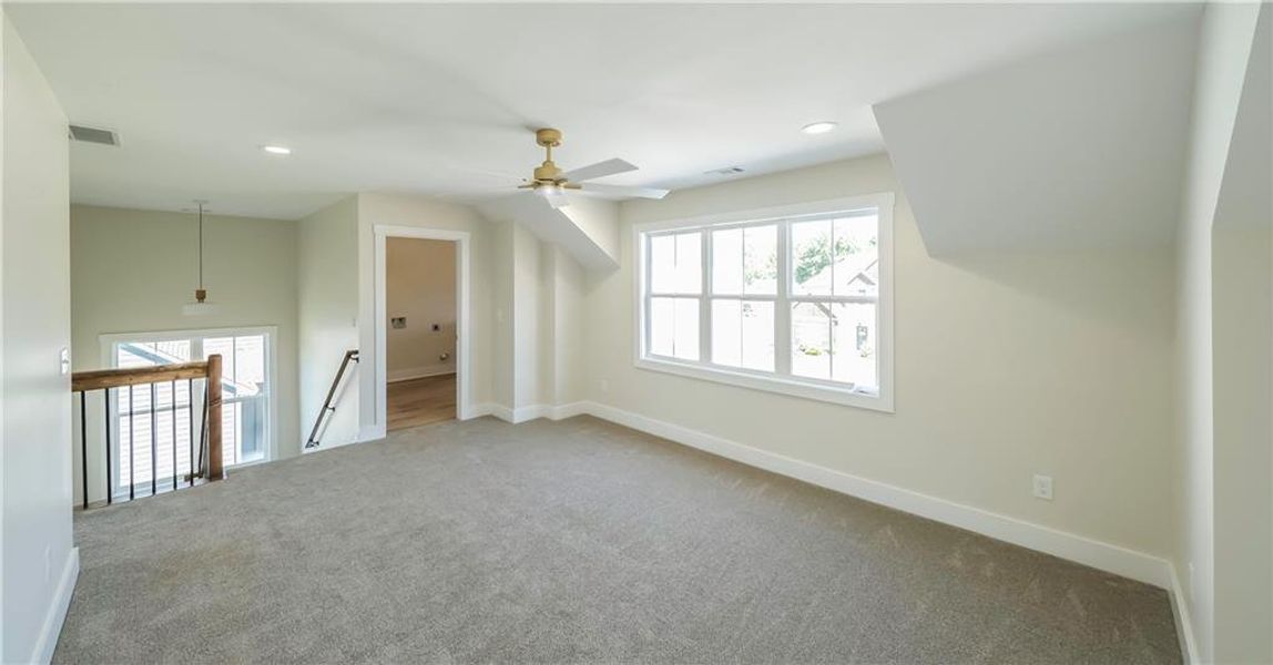 Spacious, unfurnished interior of a new home in , Bremen (Image 30).