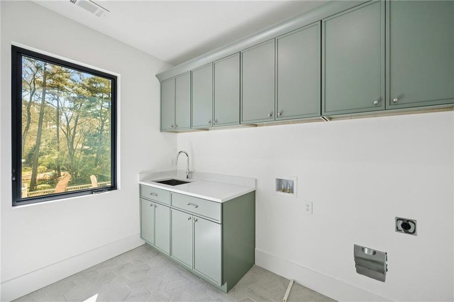 Furnished interior view inside a new home in , Atlanta (Image 15).