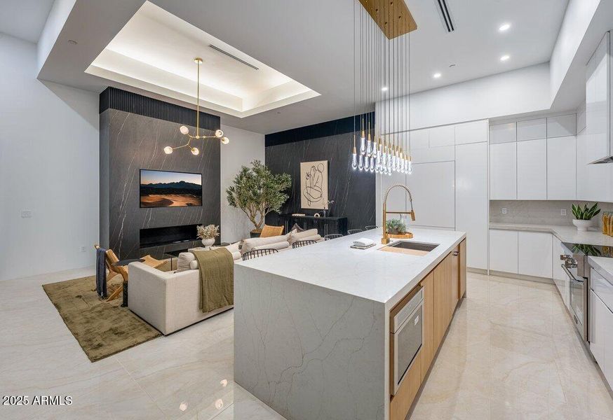 44 Guest Home Living