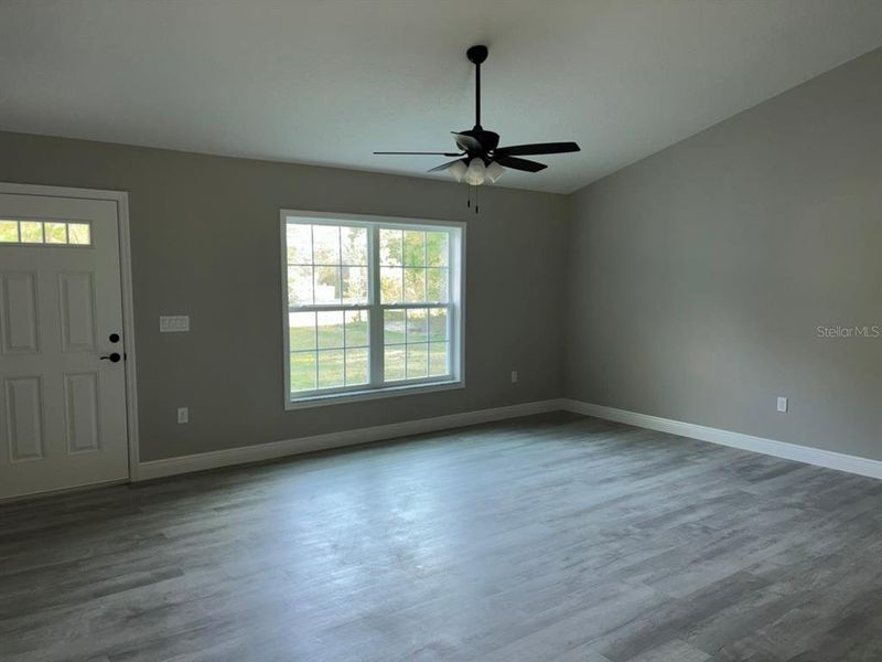 Spacious, unfurnished interior of a new home in , Dunnellon (Image 18).