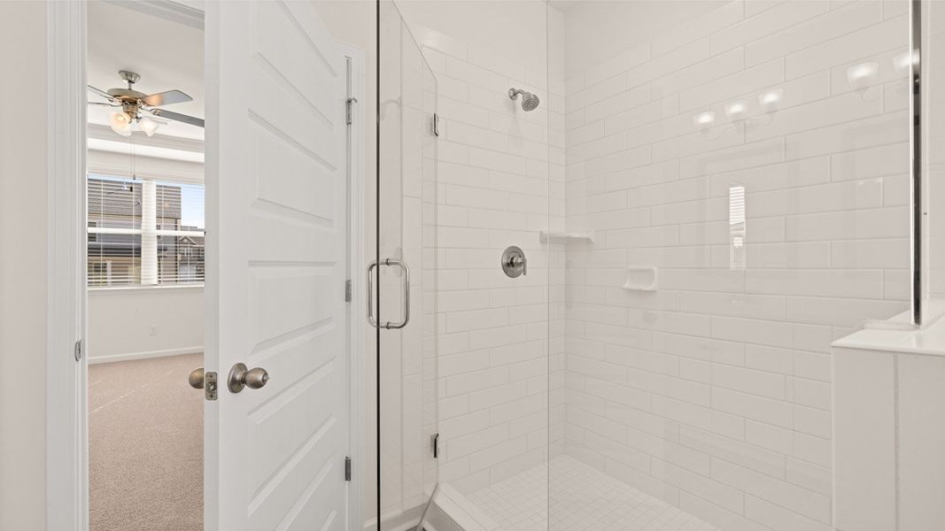 Representative unfurnished interior of a home built from the Edison by D.R. Horton in Westland, Bogart (Image 28).