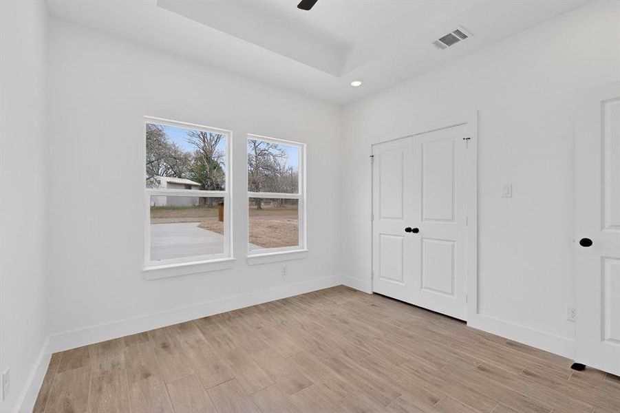 Spacious, unfurnished interior of a new home in , Mabank (Image 14).