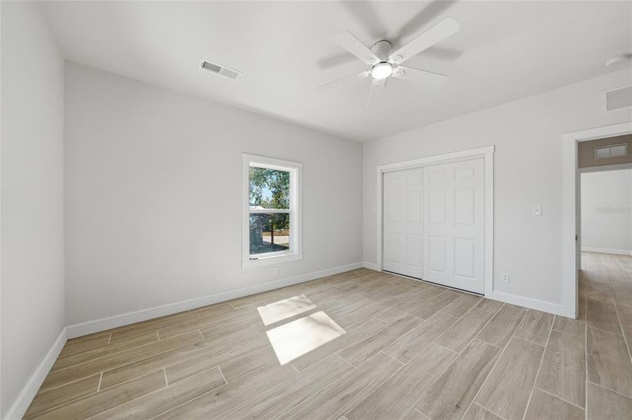 Spacious, unfurnished interior of a new home in , Punta Gorda (Image 26).