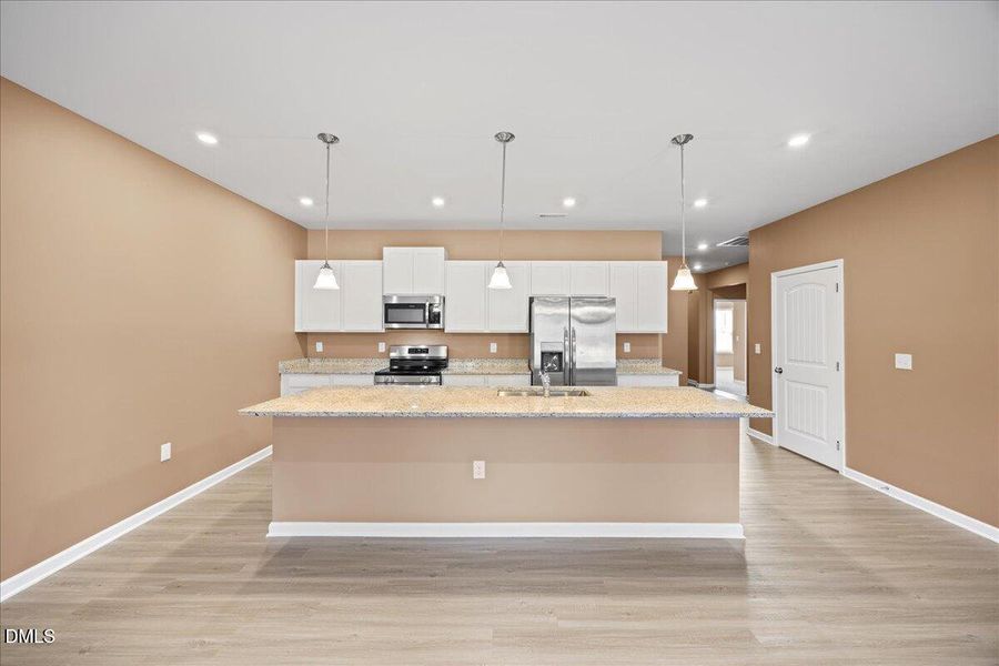 14-2A1A2667 14-2A1A2667