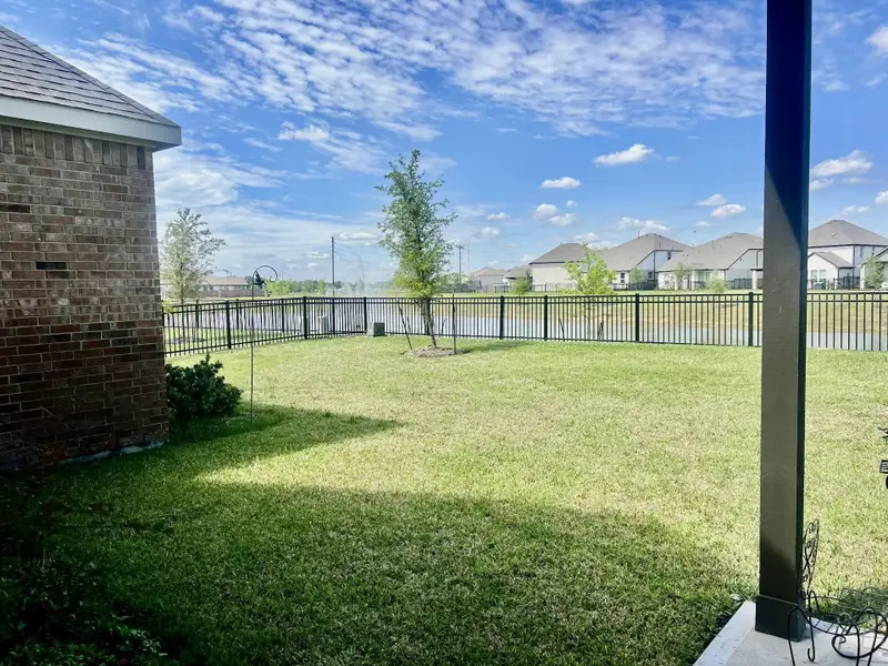 Lakefront Backyard