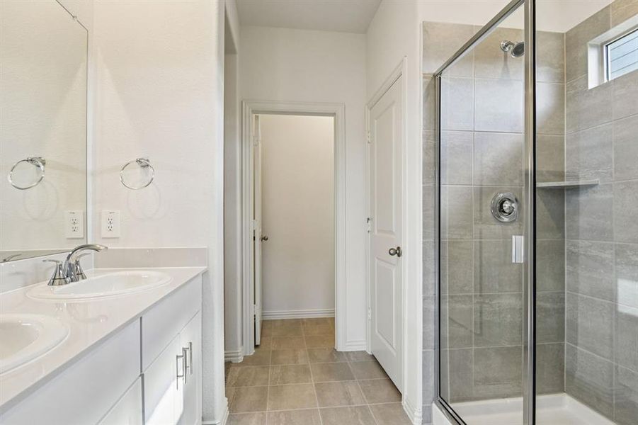 Furnished interior view inside a new home in Lakehaven - Spring Series, Farmersville (Image 11).