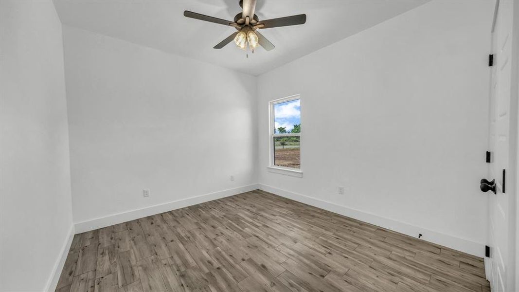 Spacious, unfurnished interior of a new home in , Weatherford (Image 34).