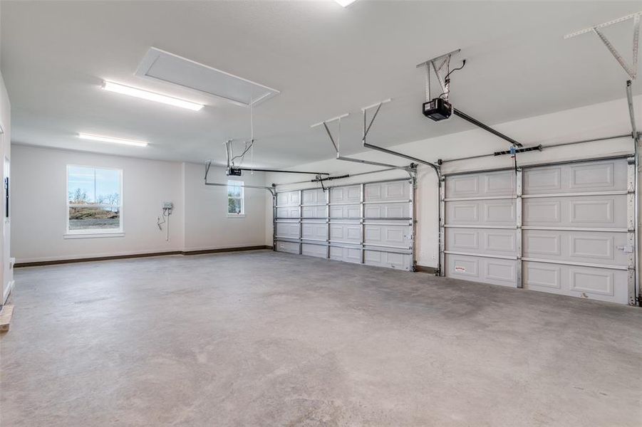 Spacious, unfurnished interior of a new home in , Nevada (Image 28).