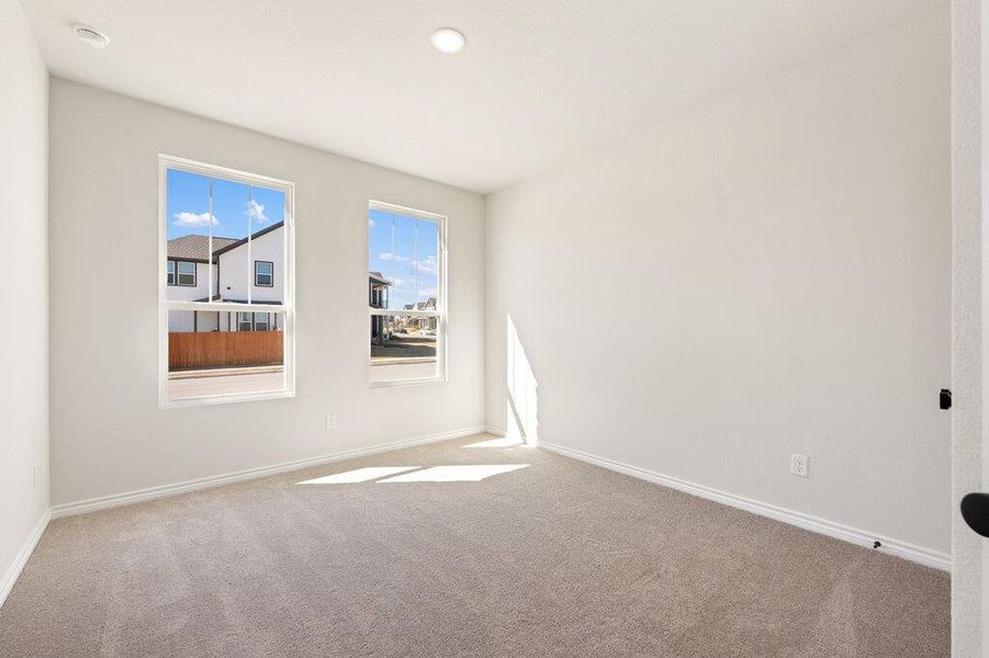 Spacious, unfurnished interior of a new home in Lariat, Liberty Hill (Image 37).