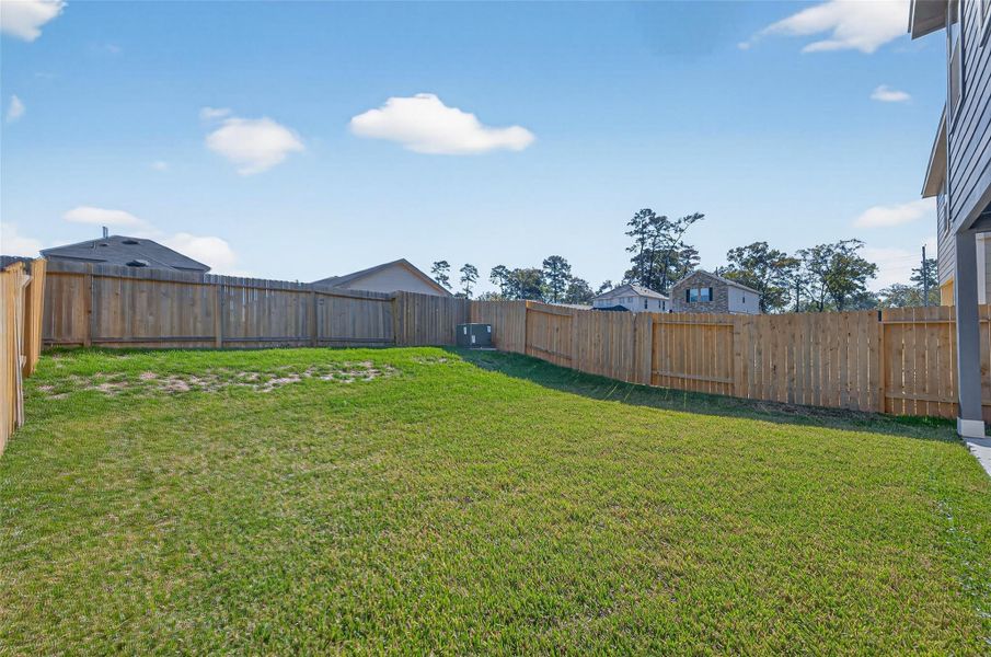 Exterior details and patio area of a home in Woodland Lakes, Houston (Image 19). Exterior details and patio area of a home in Woodland Lakes, Houston (Image 19).