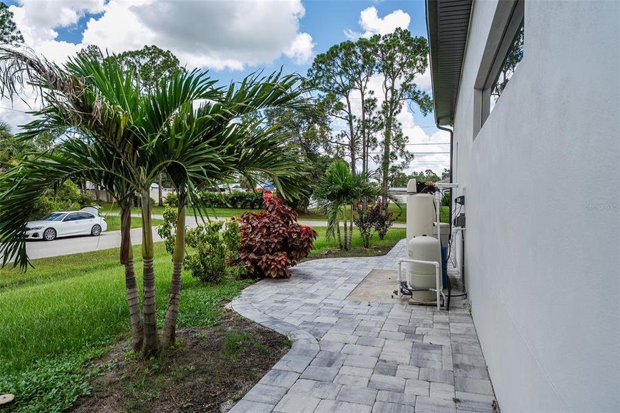 Exterior details and patio area of a home in , North Port (Image 31).