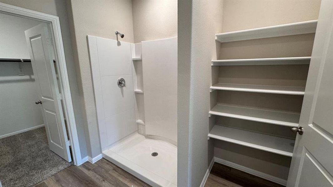 Furnished interior view inside a new home in Meadowbrook Estates, Cleburne (Image 11).