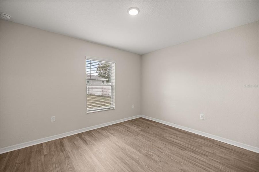 Spacious, unfurnished interior of a new home in , Ocala (Image 13).