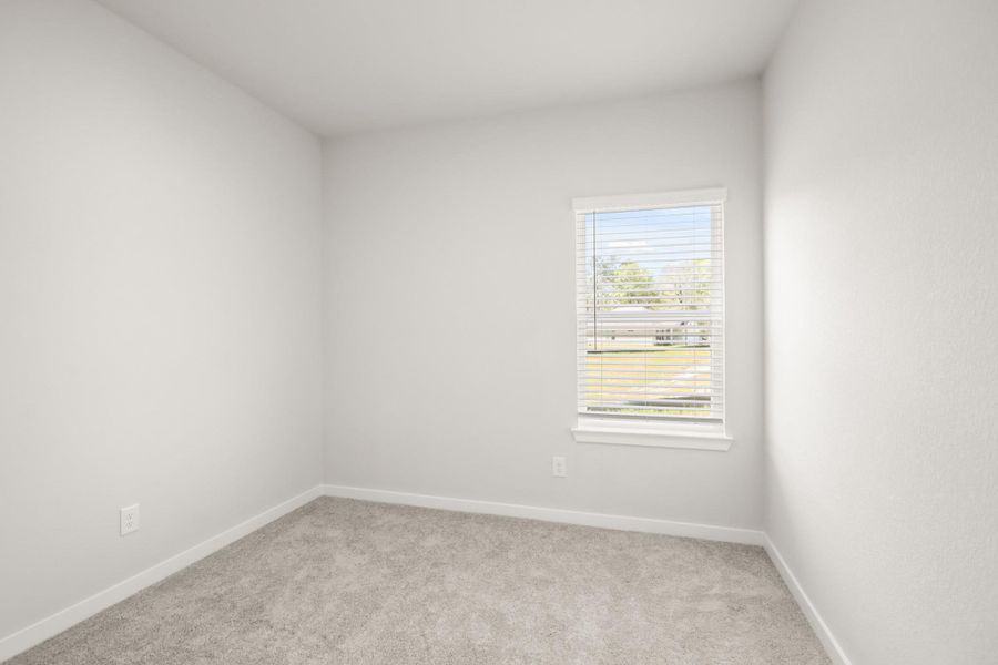 Spacious, unfurnished interior of a new home in Oakwood Ranch, Willis (Image 19).