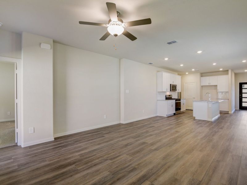 The Carlsbad floorplan with the Distinct 1 interior package.