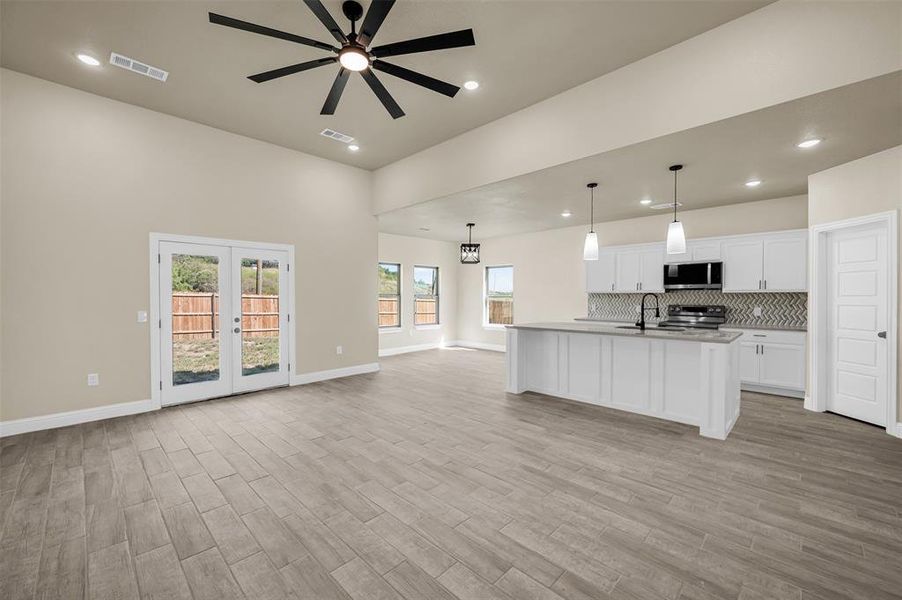 Spacious, unfurnished interior of a new home in , Runaway Bay (Image 25).