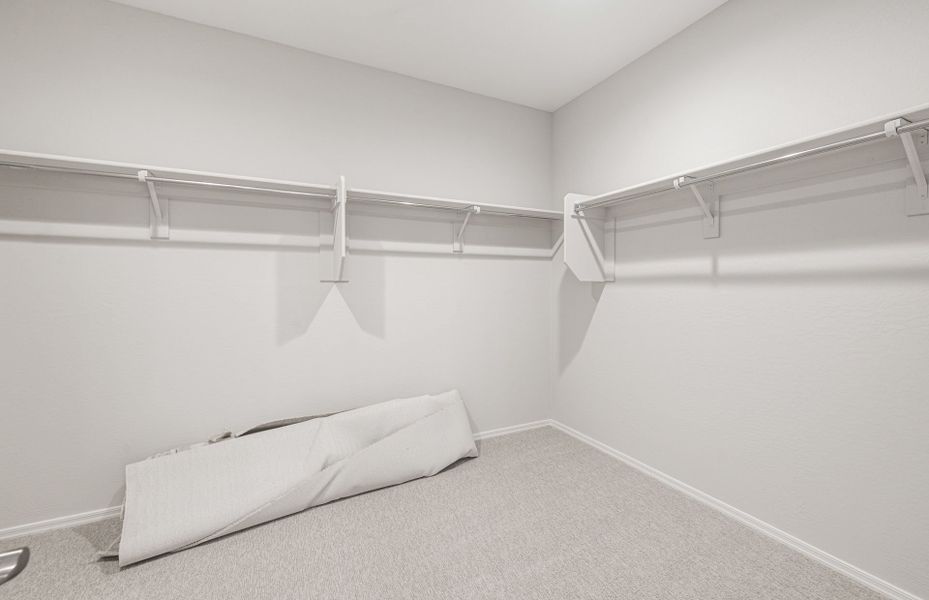 Spacious, unfurnished interior of a new home in Parkside at Anthem at Merrill Ranch, Florence (Image 16).