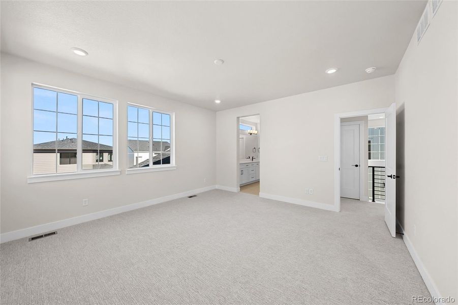 Spacious, unfurnished interior of a new home in , Littleton (Image 17).