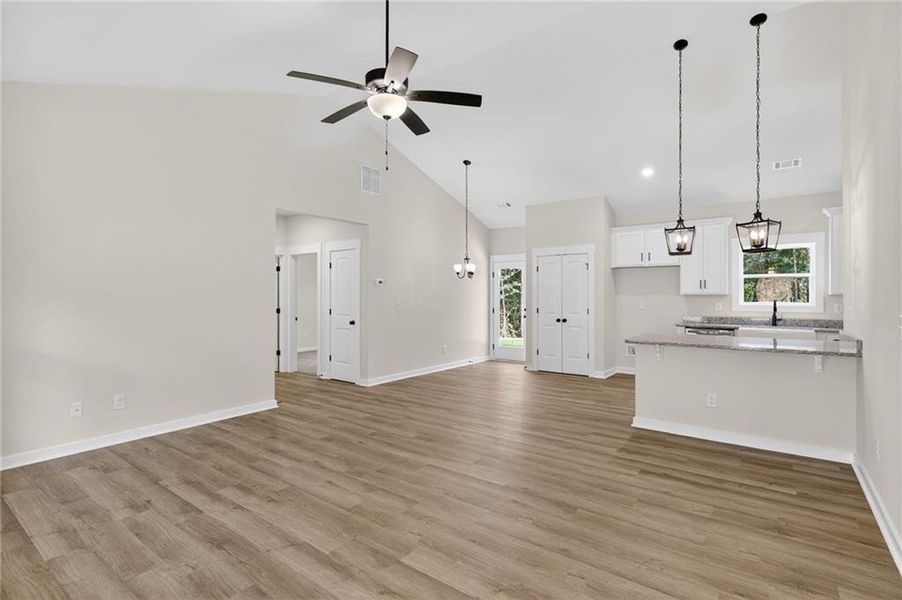 Spacious, unfurnished interior of a new home in , Cedartown (Image 15).