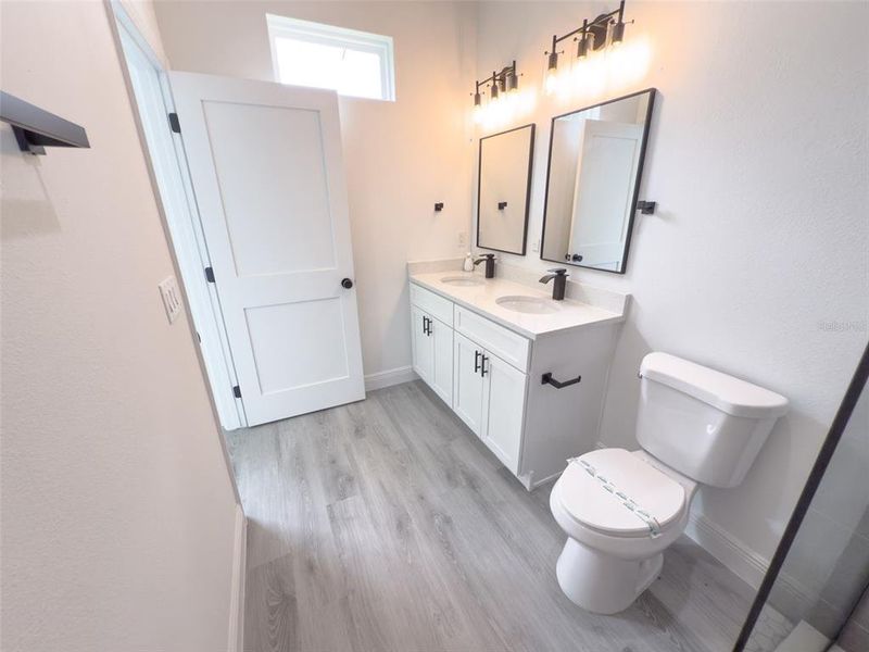 Furnished interior view inside a new home in , Ocala (Image 8).