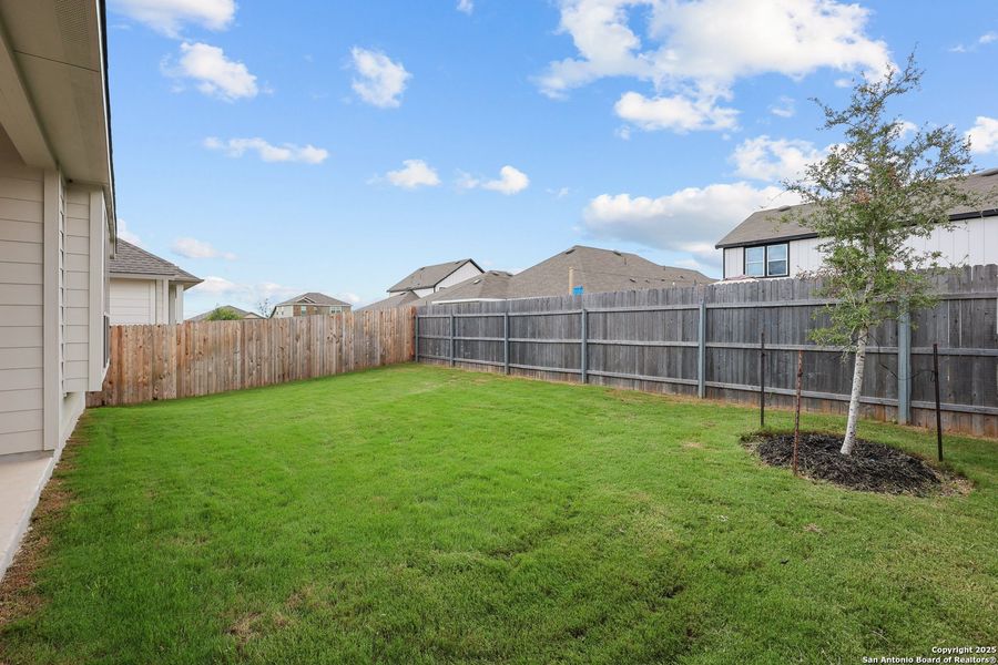 Exterior details and patio area of a home in Overlook at Creekside, New Braunfels (Image 20).