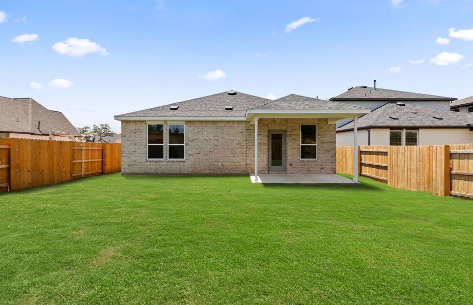 Exterior details and patio area of a home in Woodside, Georgetown (Image 26).