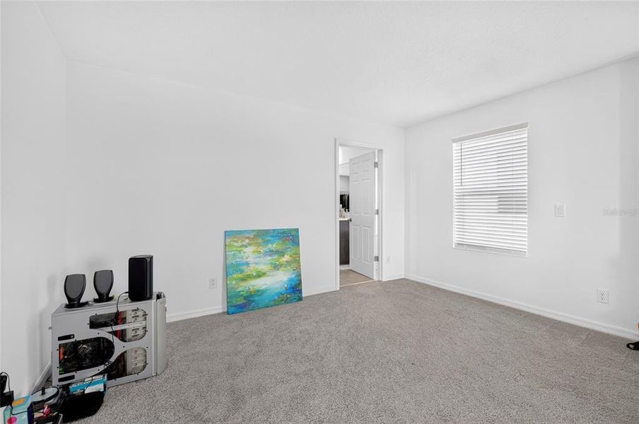 Spacious, unfurnished interior of a new home in , Howey-in-the-Hills (Image 24).