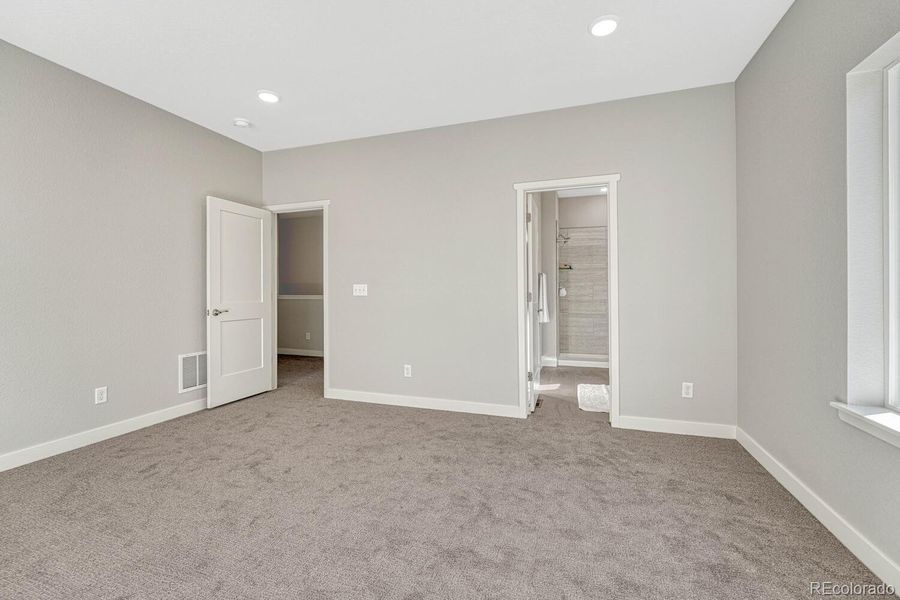 Spacious, unfurnished interior of a new home in , Colorado Springs (Image 27). Spacious, unfurnished interior of a new home in , Colorado Springs (Image 27).