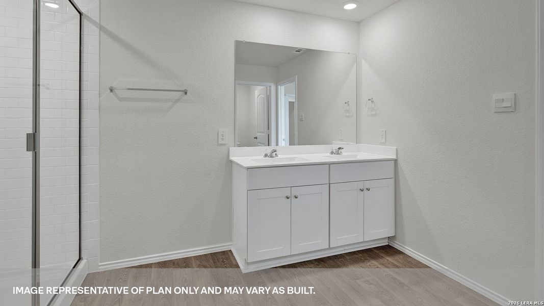 Furnished interior view inside a new home in Arroyo Ranch, Seguin (Image 4).