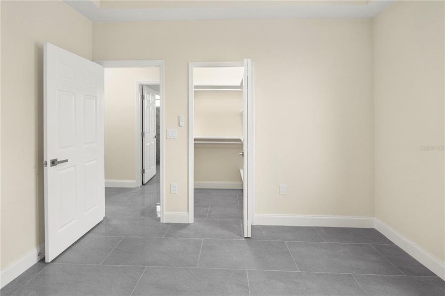Spacious, unfurnished interior of a new home in , Lehigh Acres (Image 37).