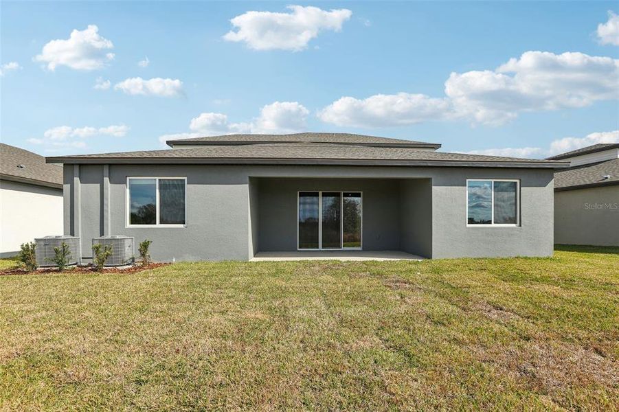 Exterior details and patio area of a home in Two Rivers - Signature Series, Zephyrhills (Image 4). Exterior details and patio area of a home in Two Rivers - Signature Series, Zephyrhills (Image 4).