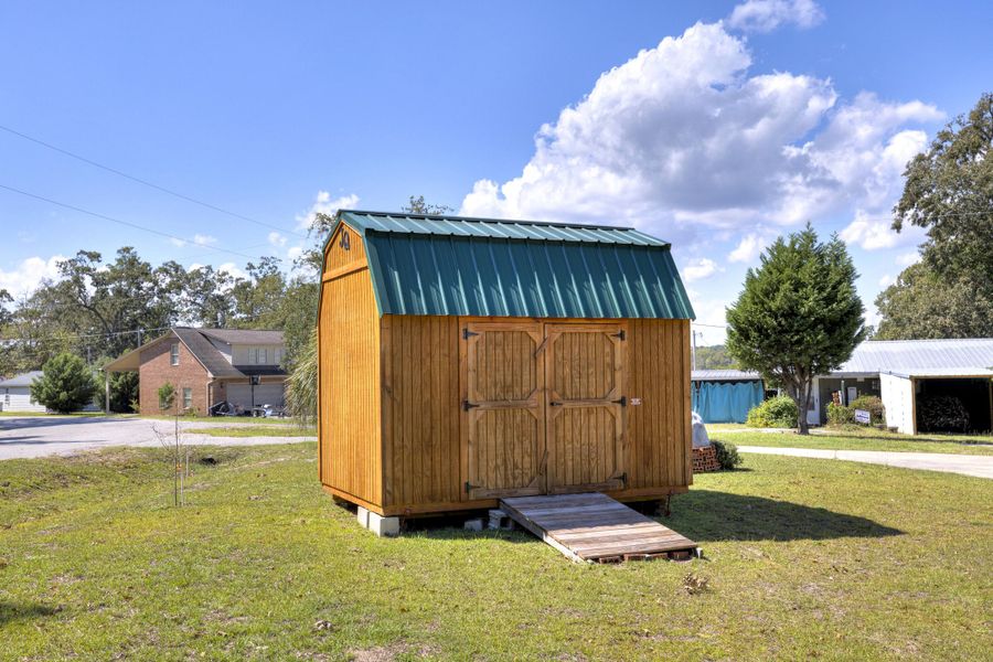 Front exterior of a new home in , Manning, SC, highlighting curb appeal (Image 19).