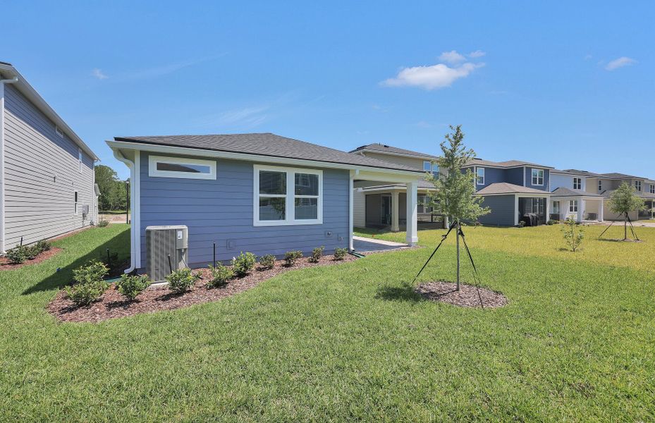 Representative exterior details of a home built from the Drayton by Pulte Homes in The Preserve at Bannon Lakes, St. Augustine (Image 3).