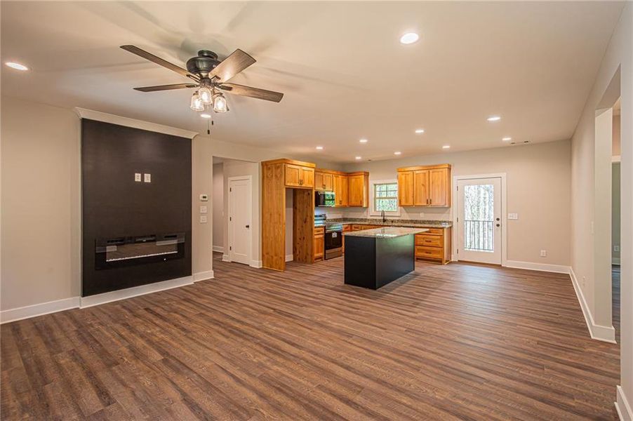 Image 77 of a home in .