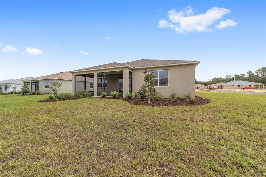 Exterior details and patio area of a home in , Ocala (Image 20).
