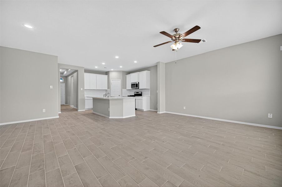 Spacious, unfurnished interior of a new home in Cypress Green, Hockley (Image 15).