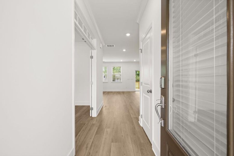 Spacious, unfurnished interior of a new home in Willow Creek, Watkinsville (Image 50).