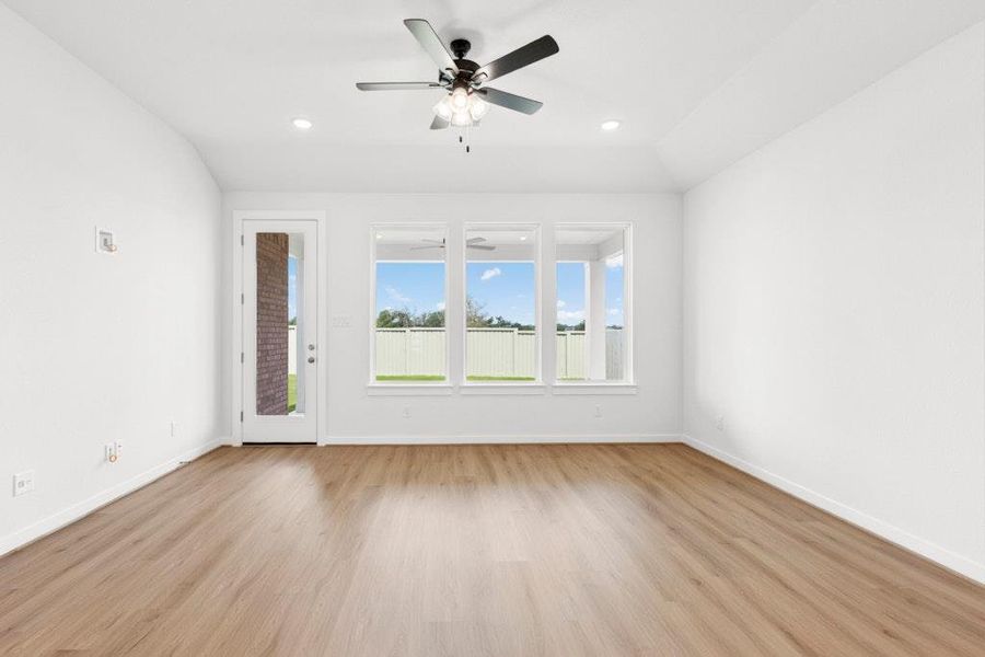 Spacious, unfurnished interior of a new home in Santa Rita Ranch, Liberty Hill (Image 24). Spacious, unfurnished interior of a new home in Santa Rita Ranch, Liberty Hill (Image 24).