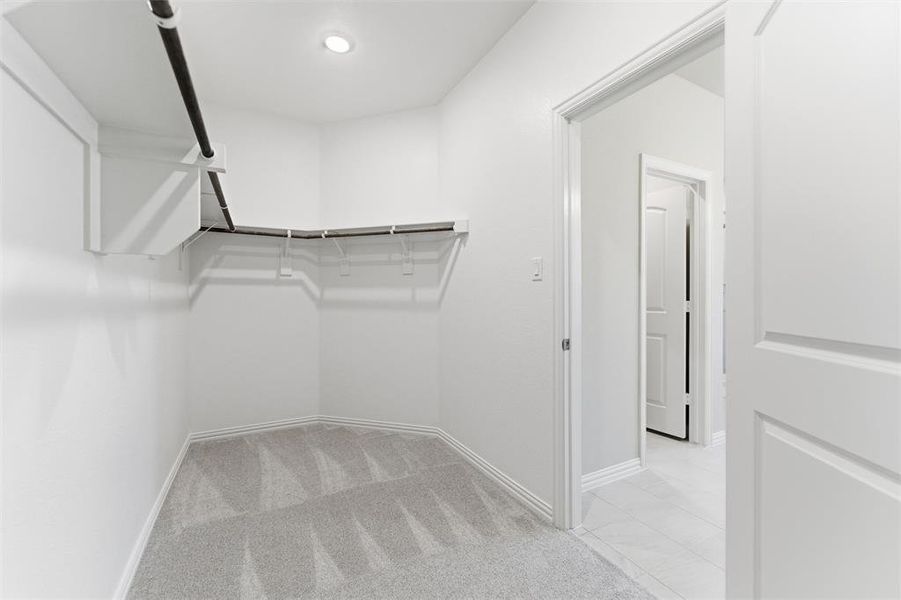 Spacious, unfurnished interior of a new home in Waterford Park, Weatherford (Image 21). Spacious, unfurnished interior of a new home in Waterford Park, Weatherford (Image 21).