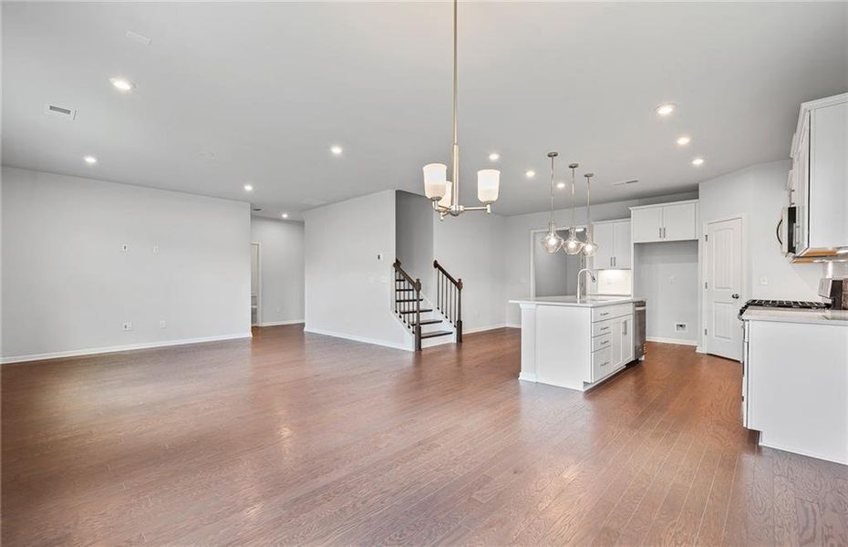 Spacious, unfurnished interior of a new home in Hawthorne Ridge, McDonough (Image 14).