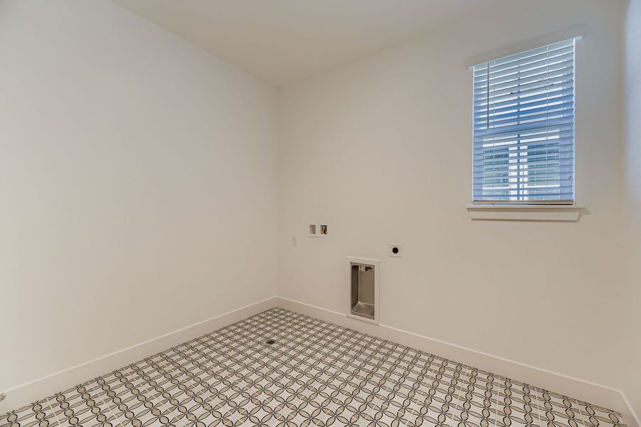 9046 S Shawnee - Laundry Room