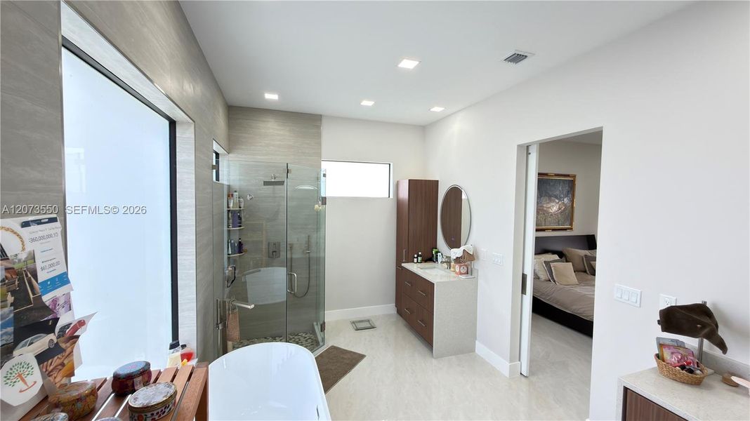 Furnished interior view inside a new home in , Loxahatchee (Image 81).