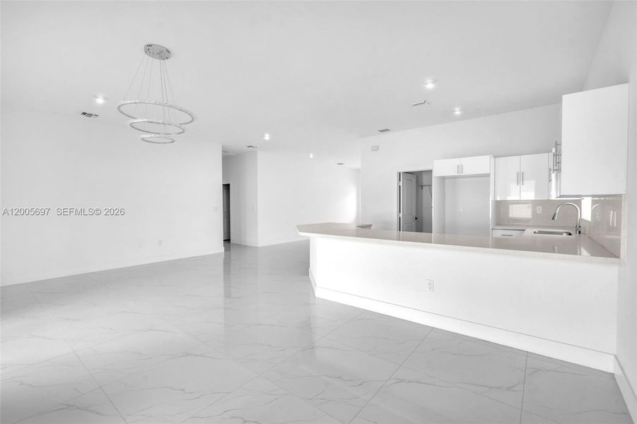 Spacious, unfurnished interior of a new home in , Homestead (Image 29).