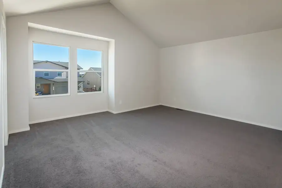 Spacious, unfurnished interior of a new home in Trailside, Timnath (Image 38).