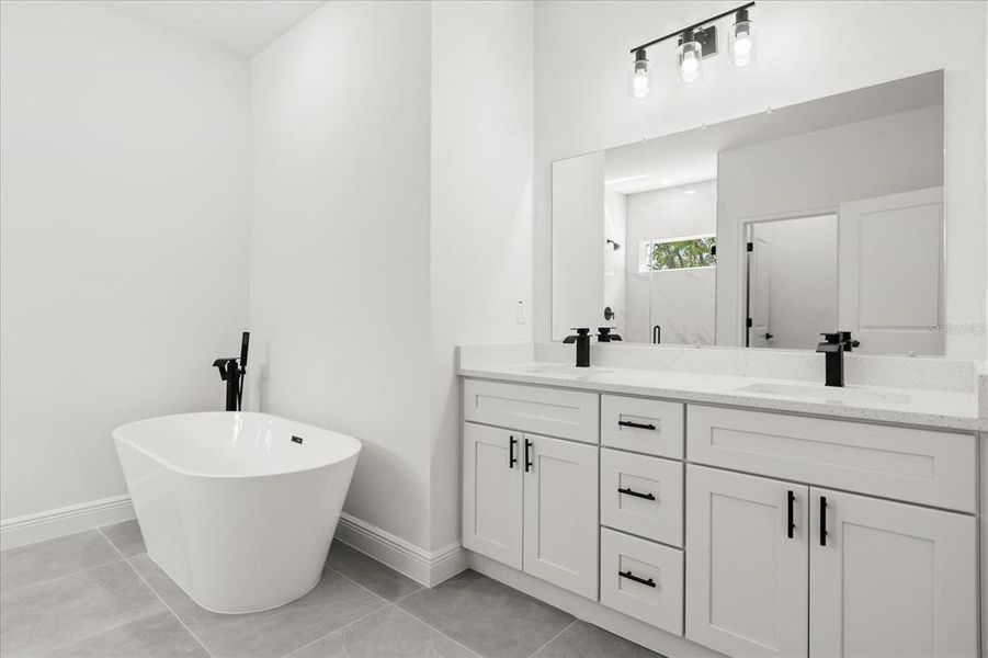 Furnished interior view inside a new home in , Dunnellon (Image 9).