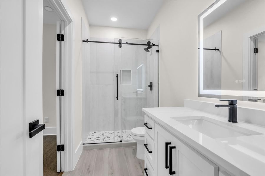 Furnished interior view inside a new home in , Tomball (Image 11).