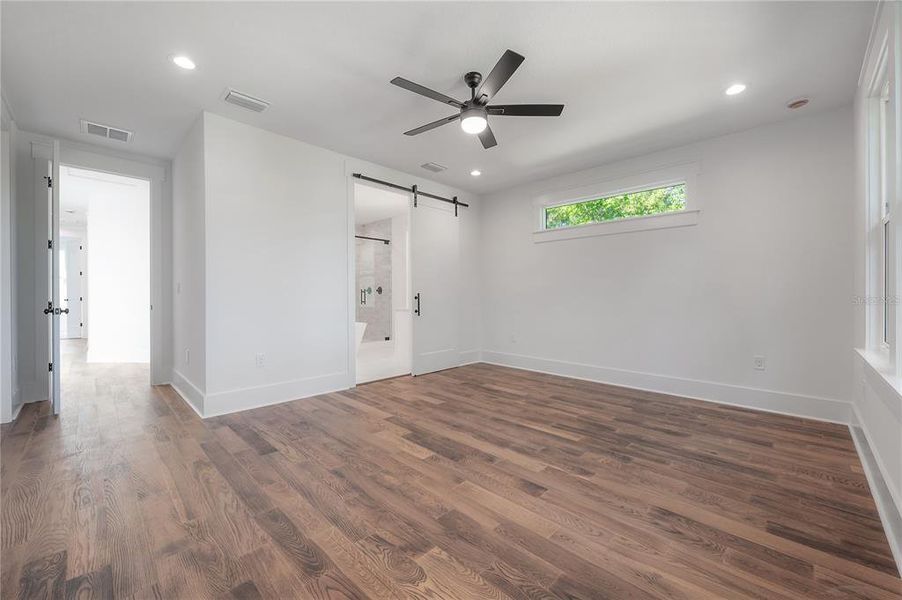 Spacious, unfurnished interior of a new home in , Tampa (Image 22). Spacious, unfurnished interior of a new home in , Tampa (Image 22).